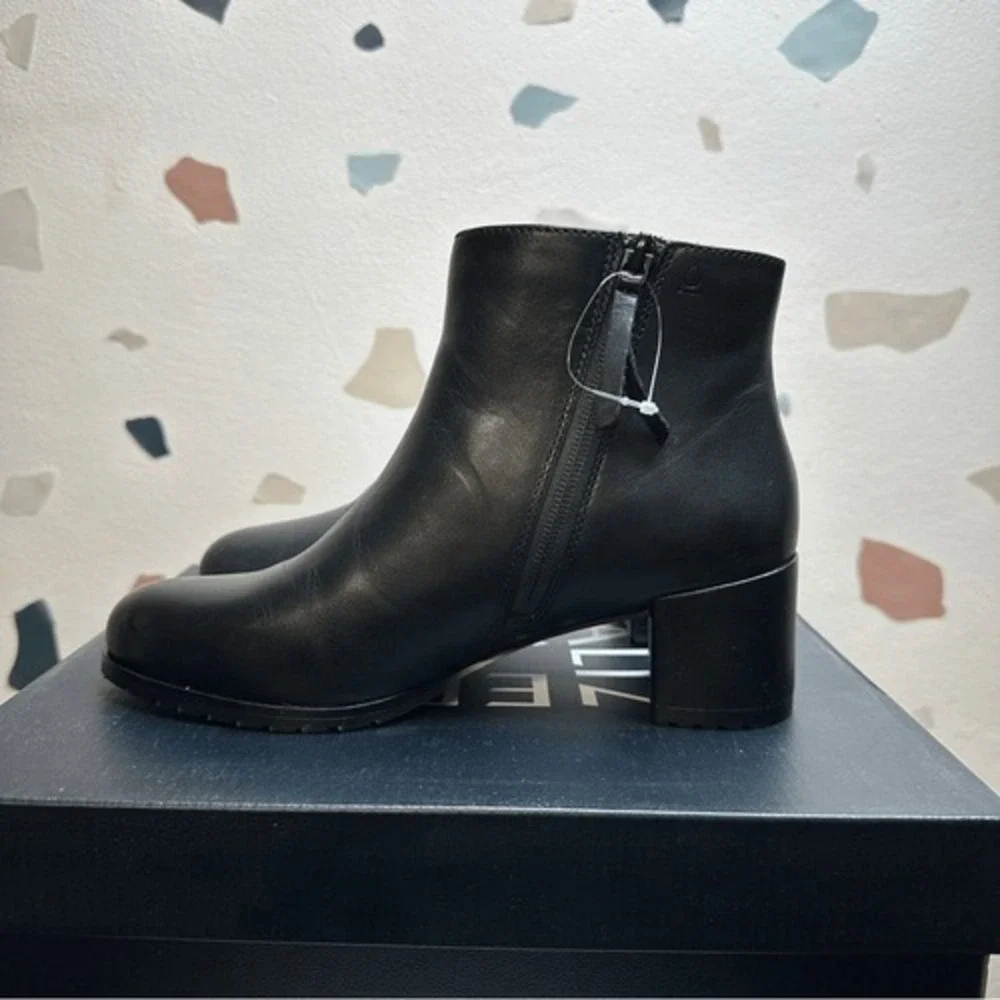 NATURALIZER Black Bay Waterproof‎ Leather Block Heel Ankle Booties Size 6M